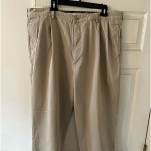 Ralph Lauren Polo men’s Hammond pants in size 42 waist and 30 length.